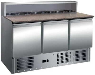 Mesa refrigerada para ingredientes con encimera de granito de 1365 mm de ancho y 1010 mm de fondo