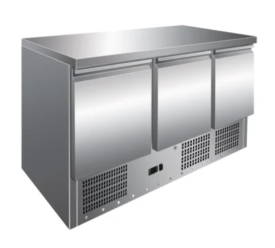 Mesa refrigerada compacta de 1365 mm de ancho y 700 mm de fondo