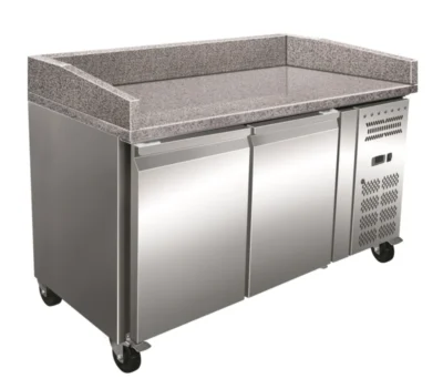 Mesa refrigerada para pizzas con encimera de granito de 1515 mm de ancho y 800 mm de fondo