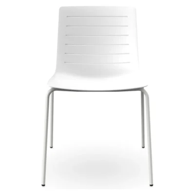 Silla apilable de exterior en color blanco